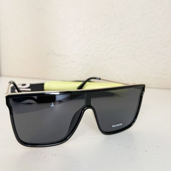 Quay Australia Black Gradient Sunglasses - Picture 9 of 15